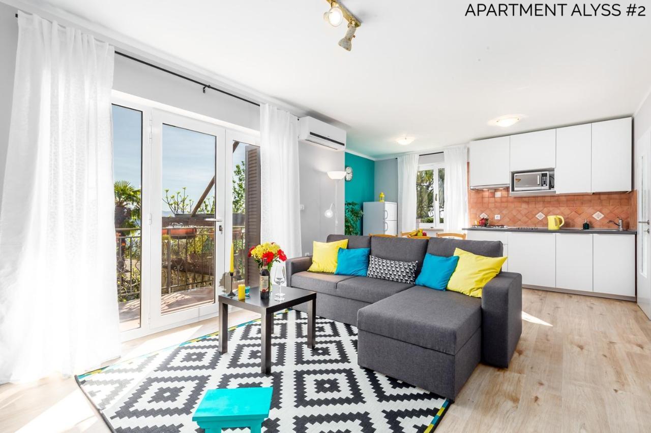 Apartments Alyss Lovran Exterior foto